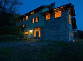 Cascina Canée, bed & breakfast ad Angera