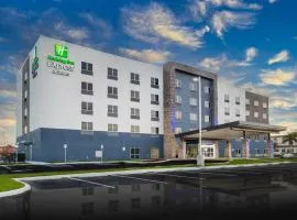 Holiday Inn Express & Suites - Fort Myers Airport by IHG、にあるサウスウエスト・フロリダ国際空港 - RSWの周辺ホテル