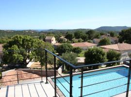 Villa L'Arbousier 4 pers piscine chauffée 2 min plage en voiture, hotel v destinaci Sainte-Lucie de Porto-Vecchio