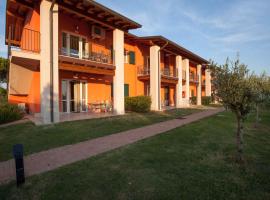 Holiday home in Sirmione - Gardasee 38480, hotell Sirmiones