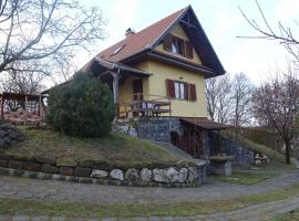 Holiday home in Koröshegy - Balaton 41048、Kőröshegyのホテル