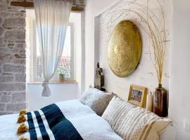 Salt - Mediterranean Design in Old Town