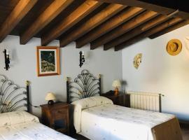 La Escondida, hotel dengan tab panas di Tornavacas