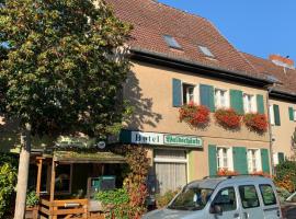 Landhotel Waldschänke, hotel in: Spandau, Berlijn