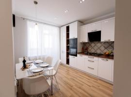 Комфортна та тиха квартира у Центрі міста