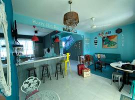 Suhana HomeStay Semporna - Cozy Home, rumah kotej di Semporna