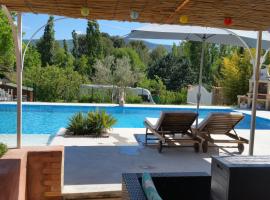 Escapades en provence, cheap hotel in Saint-Zacharie