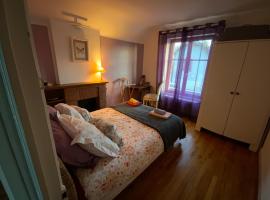 SUITE FAMILIALE DU BOURGEAU, hotel a Romorantin