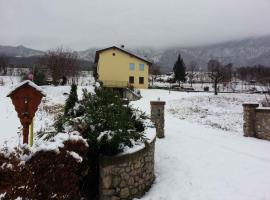 Holiday home in Velo d Astico 25854, hotel v destinaci Arsiero