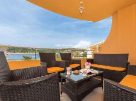 Apartment Rogoznica/Sibenik Riviera 7187, hotel in Zaglavice