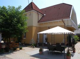 Balatonlelle Two-Bedroom Apartment 1, hotel with parking in Kishegy