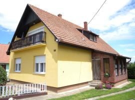 Apartment Balatonbereny 9 – apartament w mieście Balatonszentgyörgy