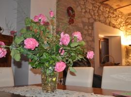 LA QUERCIA Appartamenti, hotel with parking in Ortona