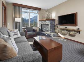 Mountain View Escape with open hot tub, Views!!, villa em Canmore