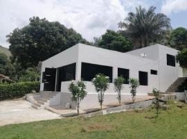 Casa Quinta Villa Carolita, alojamiento con cocina en Melgar