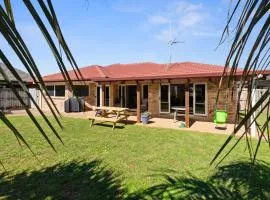 Mount Holidaze - Mt Maunganui Holiday Home