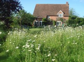 Field Farm Cottage B&B, golf hotel in Reading