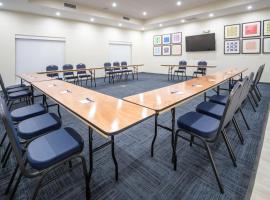 Holiday Inn Express & Suites - Fort Myers Airport by IHG, hotel v destinaci Fort Myers