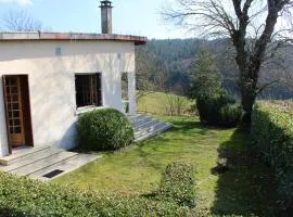 Maison chaleureuse à Langogne avec vue sur montagne