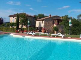 Apartments in Casole d'Elsa/Toskana 24074, hotel di Casole dʼElsa