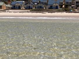 Oceanside Village, beach hotel in Denham