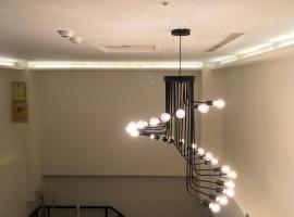 Single inn- KAOHSIUNG LINSEN, hotel in Kaohsiung