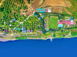 Anchaviyo Resort, hotel v destinaci Pālghar