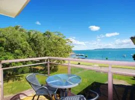 Collendina 15 19 Kurrawa Close water views and wifi