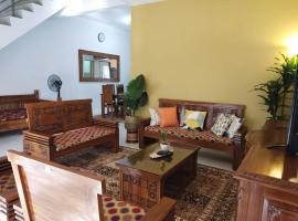 Kayu Cengal Homestay โรงแรมในเซริอิสกันดาร์