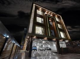 Noida में, होटल GOLDEN TREE