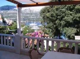 Apartment in Korcula with sea view, terrace, air conditioning, Wi-Fi (4695-1)