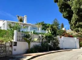 VILLA OASIS SEA VIEW 3 bed PRIVATE HEATED POOL - La Cala de Mijas by Solrentspain