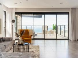 Oַ&O Group- Luxury Penthouse Jacuzzi Sea 36 Floor, hotel a Bat Yam
