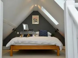 Nest House Super cosy one bedroom detached lodge center Huntingdon