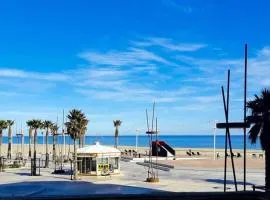 F2 entier CANET VUE MER // BALCON + PARKING