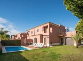Fabulous Linked Villa in Armacao de Pera, Algarve