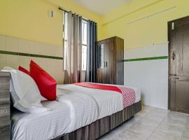 OYO 79046 Zco Residency, hotel v destinaci Panamaram