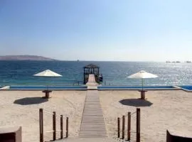 PARACAS megaview bayfront flat