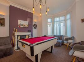 Lushlets - Riverside City Centre House with Hot tub and pool table - great for groups!，卡地夫的飯店