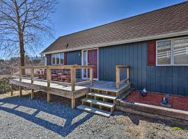 Appalachian Boone Horse Ranch Retreat with Mtn Views, hotel v destinácii Boone