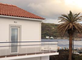 Faial Marina Apartments 2, hotel a Horta