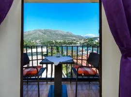 Apartment in Cavtat with sea view, balcony, air conditioning, WiFi (3686-2)