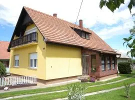 Apartment Balatonbereny 4