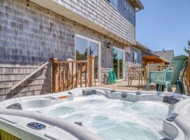 Sand Dollar Find - Meredith Lodging, hotel in Pacific City
