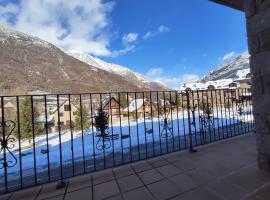 Apartamento conques Linsoles / Benasque, ξενοδοχείο σε Eriste