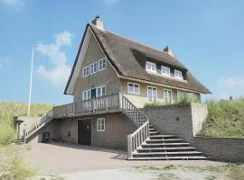 Villa in Midsland near the Sea