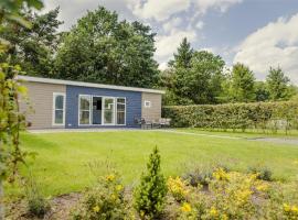 Nice chalet with garden, on the edge of the forest, cottage in Rijssen