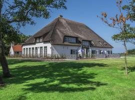 Farmhouse in Texel near De Slufter Reserve, hotel i De Cocksdorp