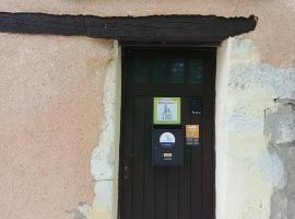 Gîte Pilpoil – pensjonat w mieście Monieux