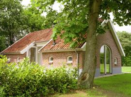 Lovely Design Countryside Holiday Home, feriehus i Haaksbergen